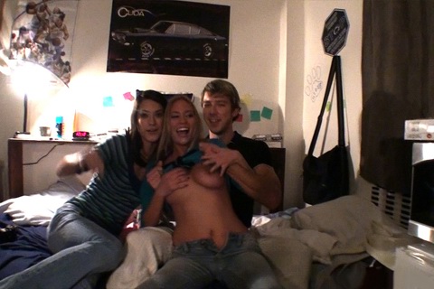 Una auténtica película porno amateur enviada por estudiantes