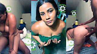 El tipo le quiere meter hasta los granos de tanto gusto