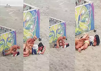 Jovencita Hondureña captada Singando Duro En la Playa