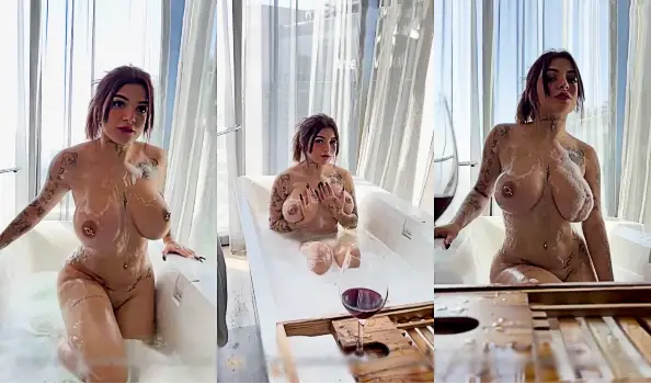 Desnuda Karely Ruiz En El Jacuzzi En Hotel Privado