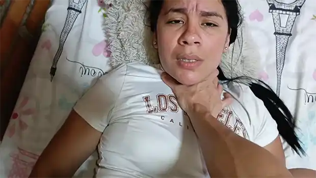 Mi vecina cachonda me seduce para que la folle